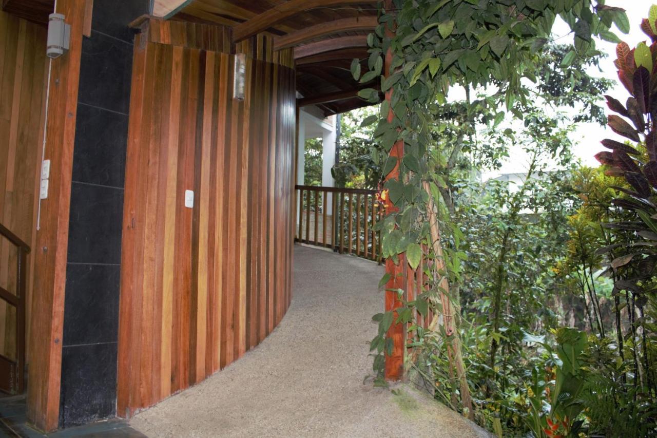 Hostal Zafiro Миндо Экстерьер фото